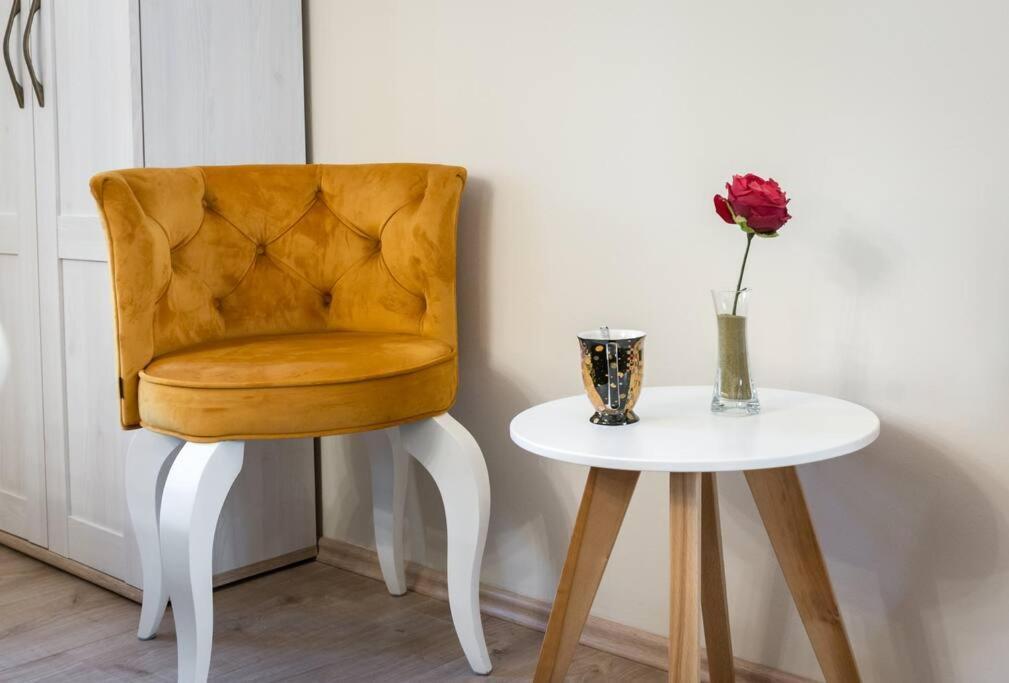 Diva 1,Stylish Old Town Studio Apartment Near Beach Split Exterior photo
