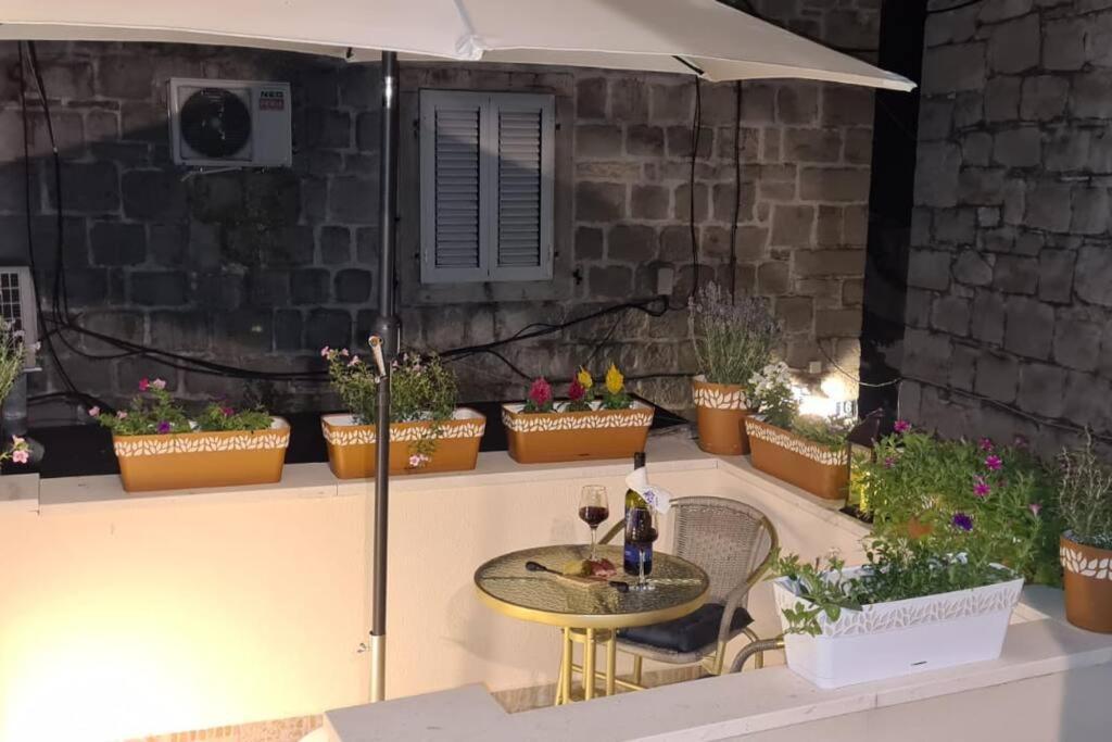 Diva 1,Stylish Old Town Studio Apartment Near Beach Split Exterior photo